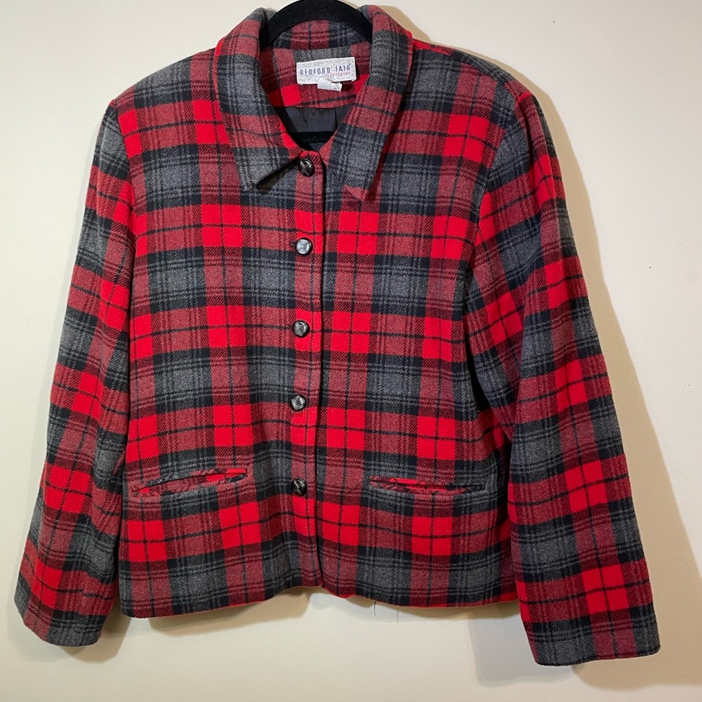 Bedford Fair Blazer Women's SZ 16 Plaid Red Black W/front pockets button closure